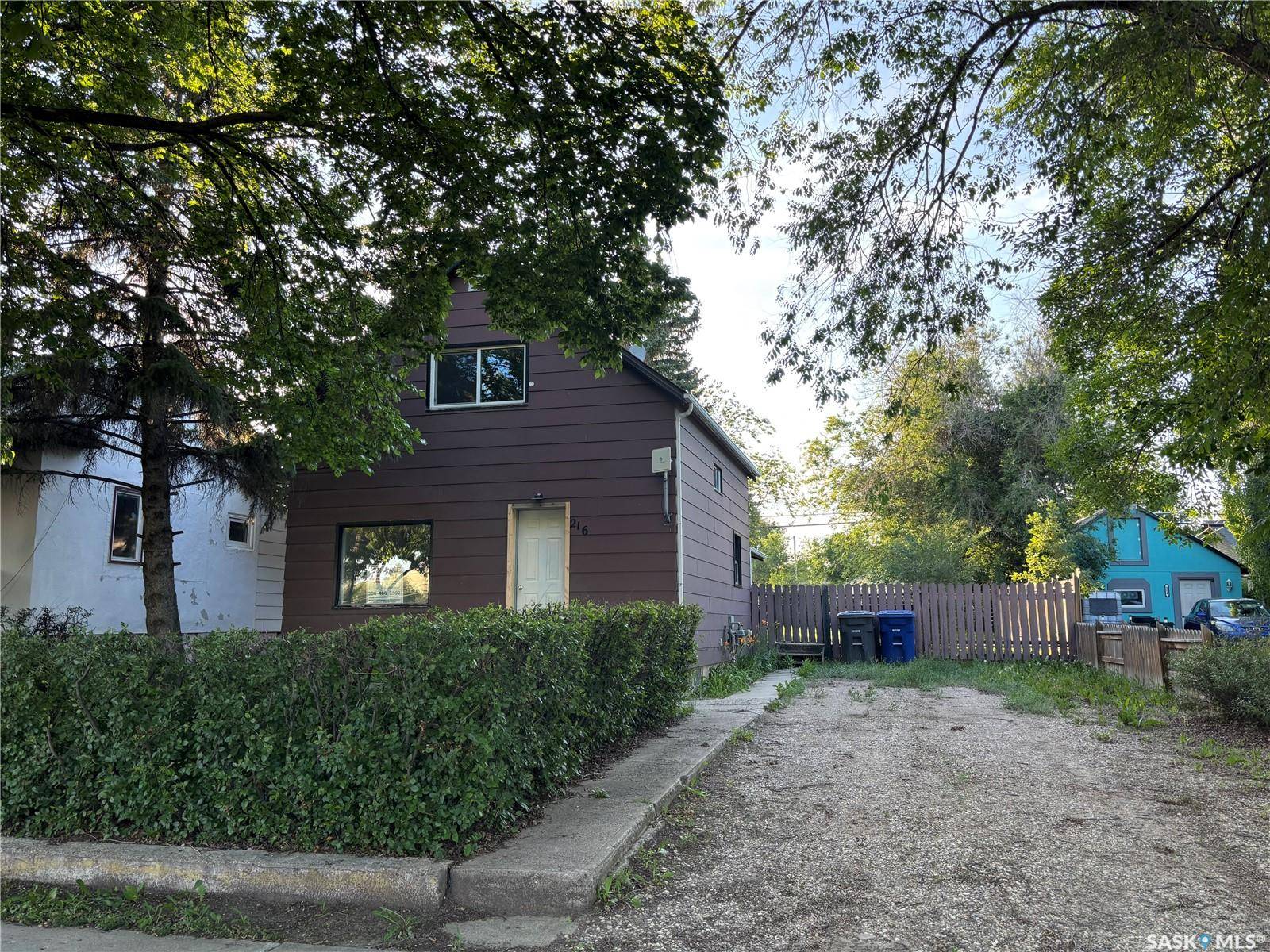 Kindersley, SK S0L 1S0,216 3rd AVENUE W