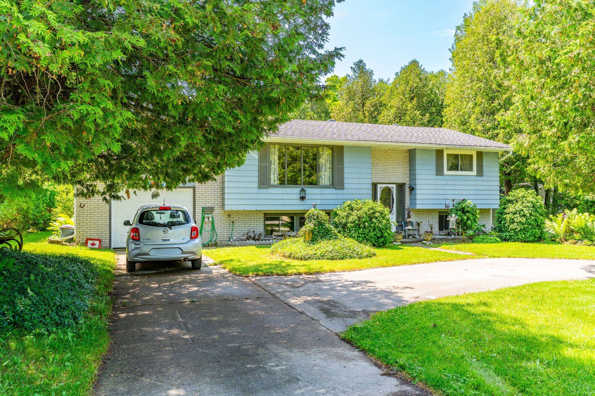 South Bruce Peninsula, ON N0H 1P0,17 Front ST