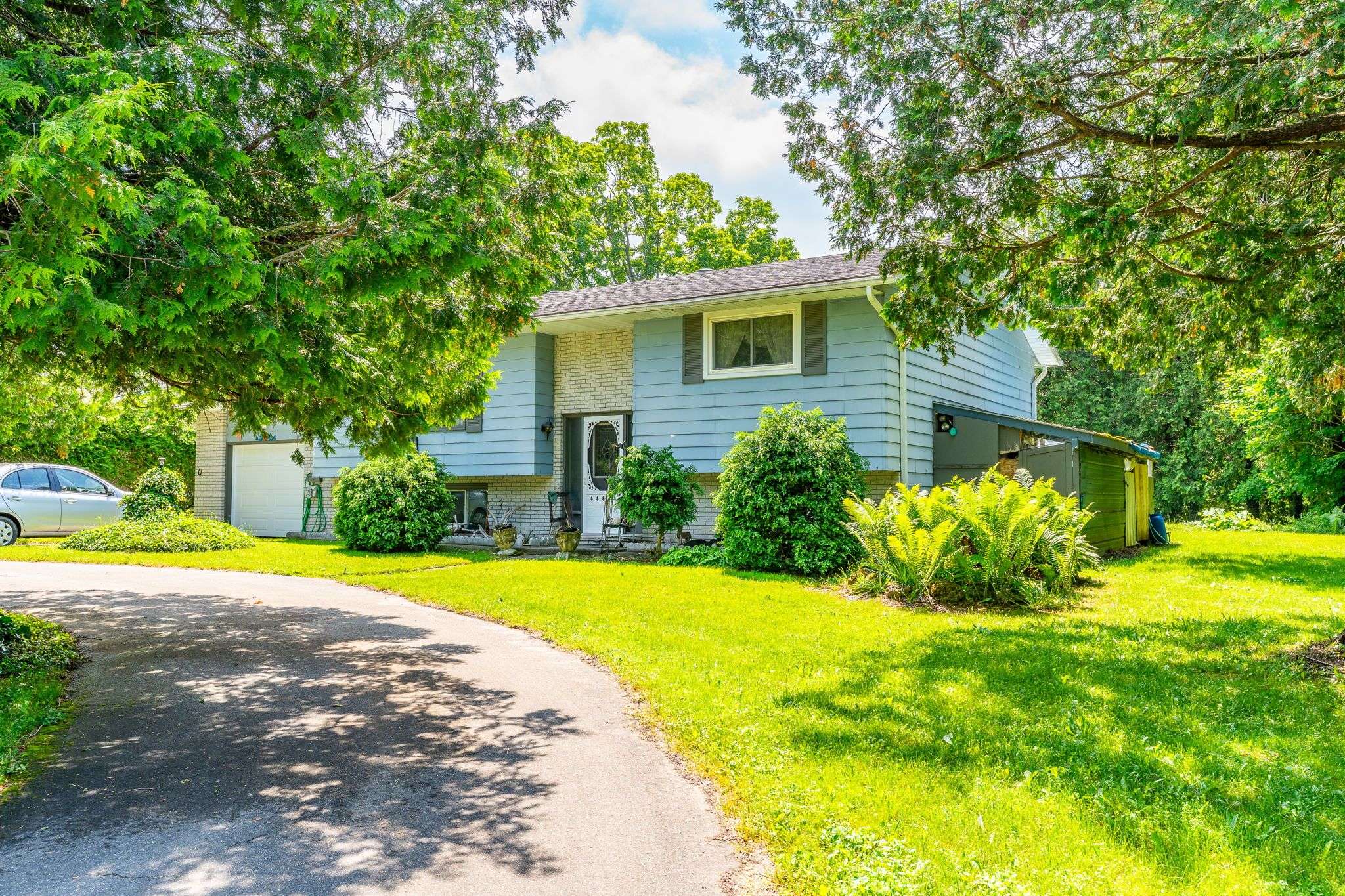 South Bruce Peninsula, ON N0H 1P0,17 Front ST