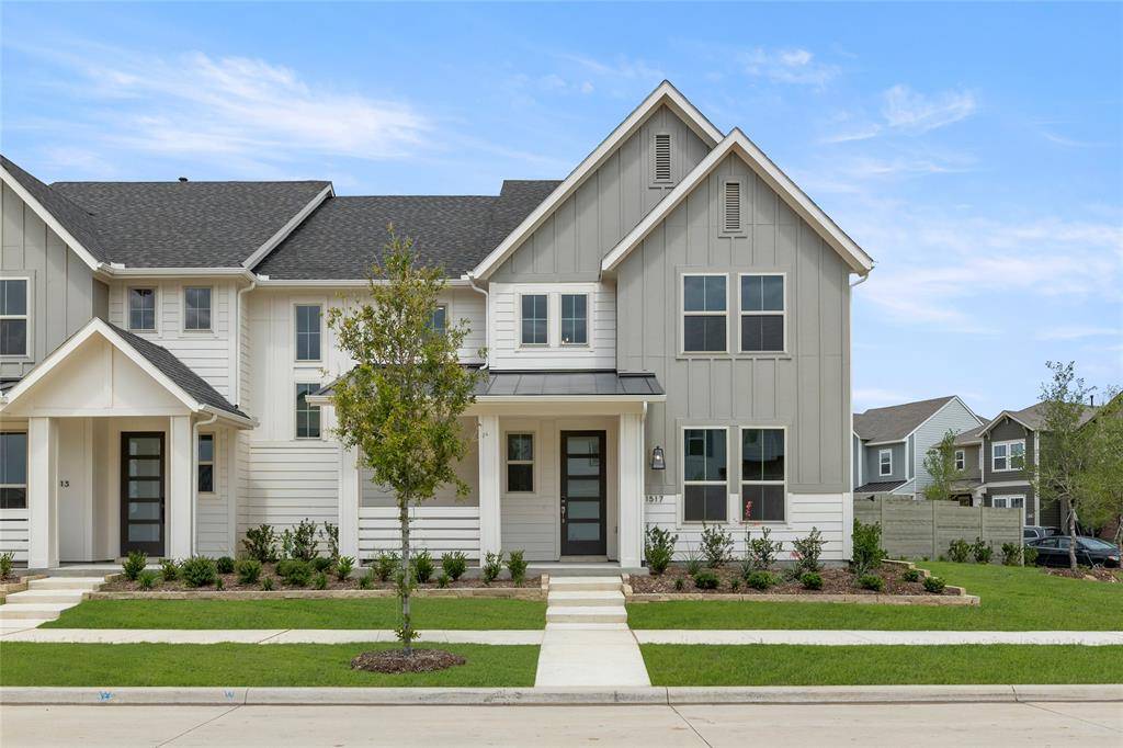 Argyle, TX 76226,1517 Roundup