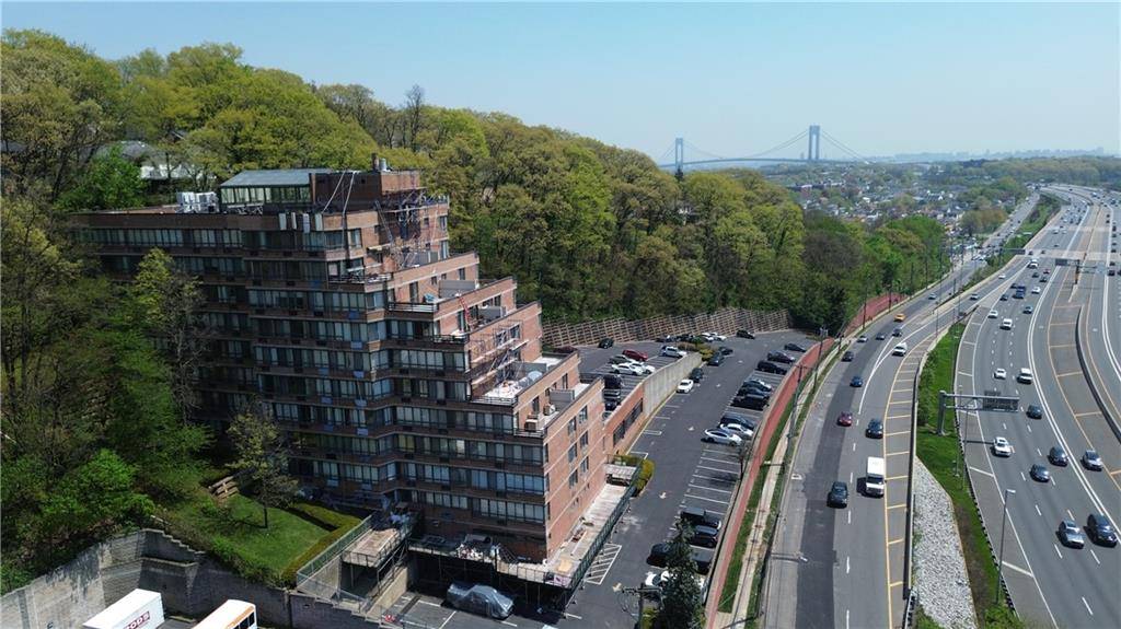 Staten Island, NY 10304,755 Narrows RD North #707