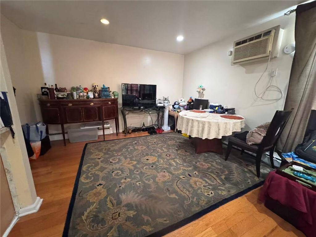 Brooklyn, NY 11214,177 Bay 49th ST #2