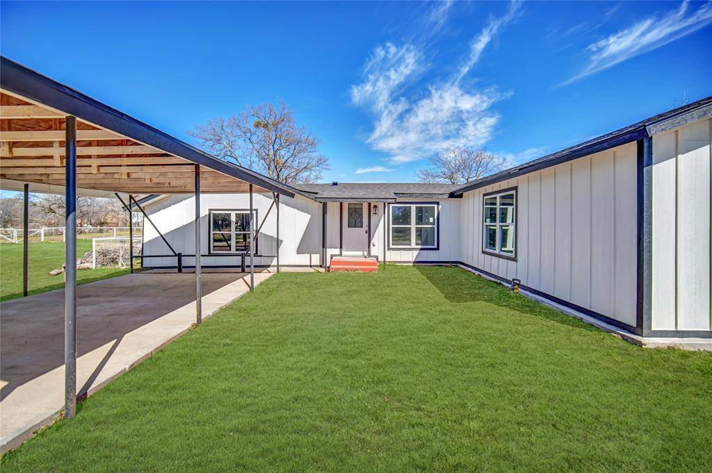 Jacksboro, TX 76458,402 W College Street