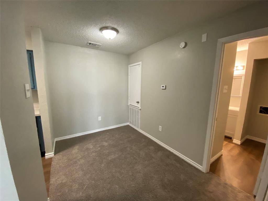 Dallas, TX 75243,9696 Walnut #603