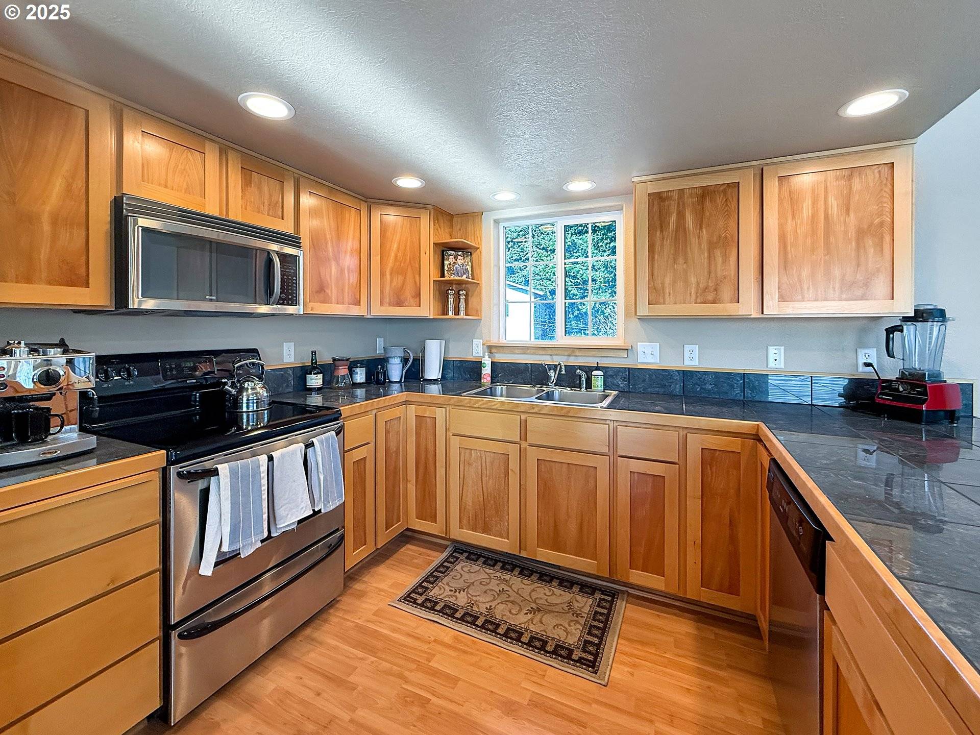 Brookings, OR 97415,322 DEL NORTE LN