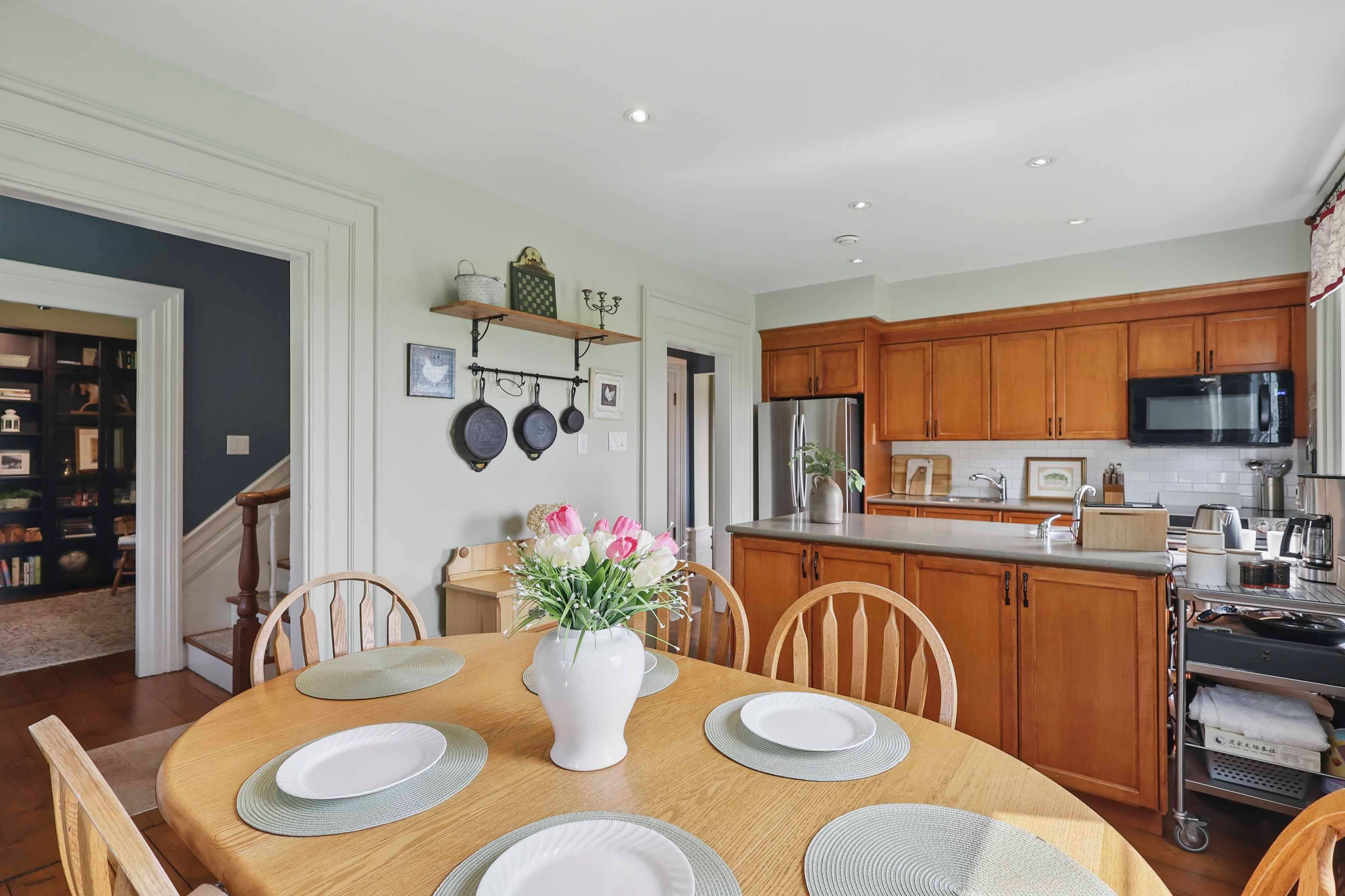 Caledon, ON L7E 3N5,16473 Mount Pleasant RD