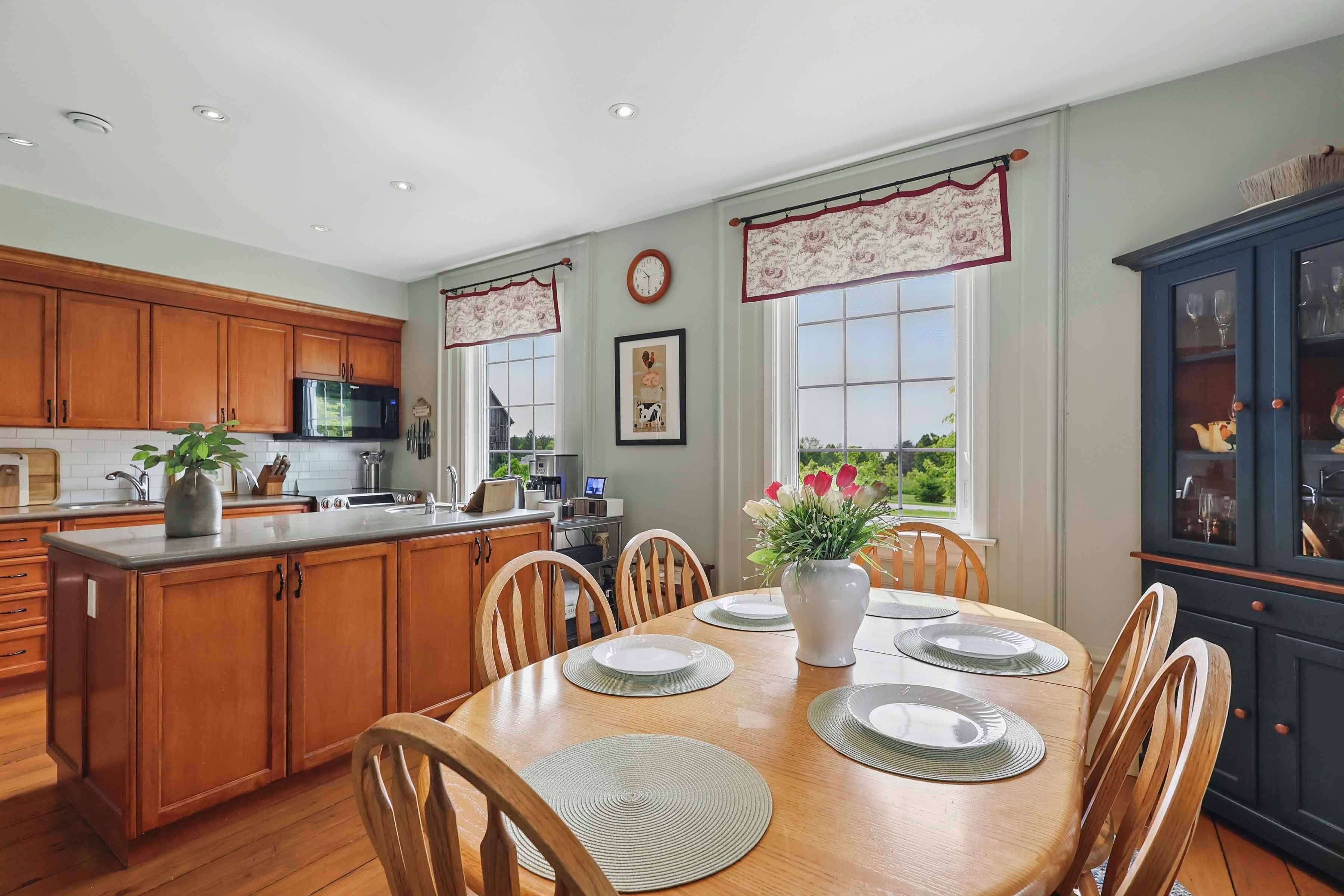 Caledon, ON L7E 3N5,16473 Mount Pleasant RD