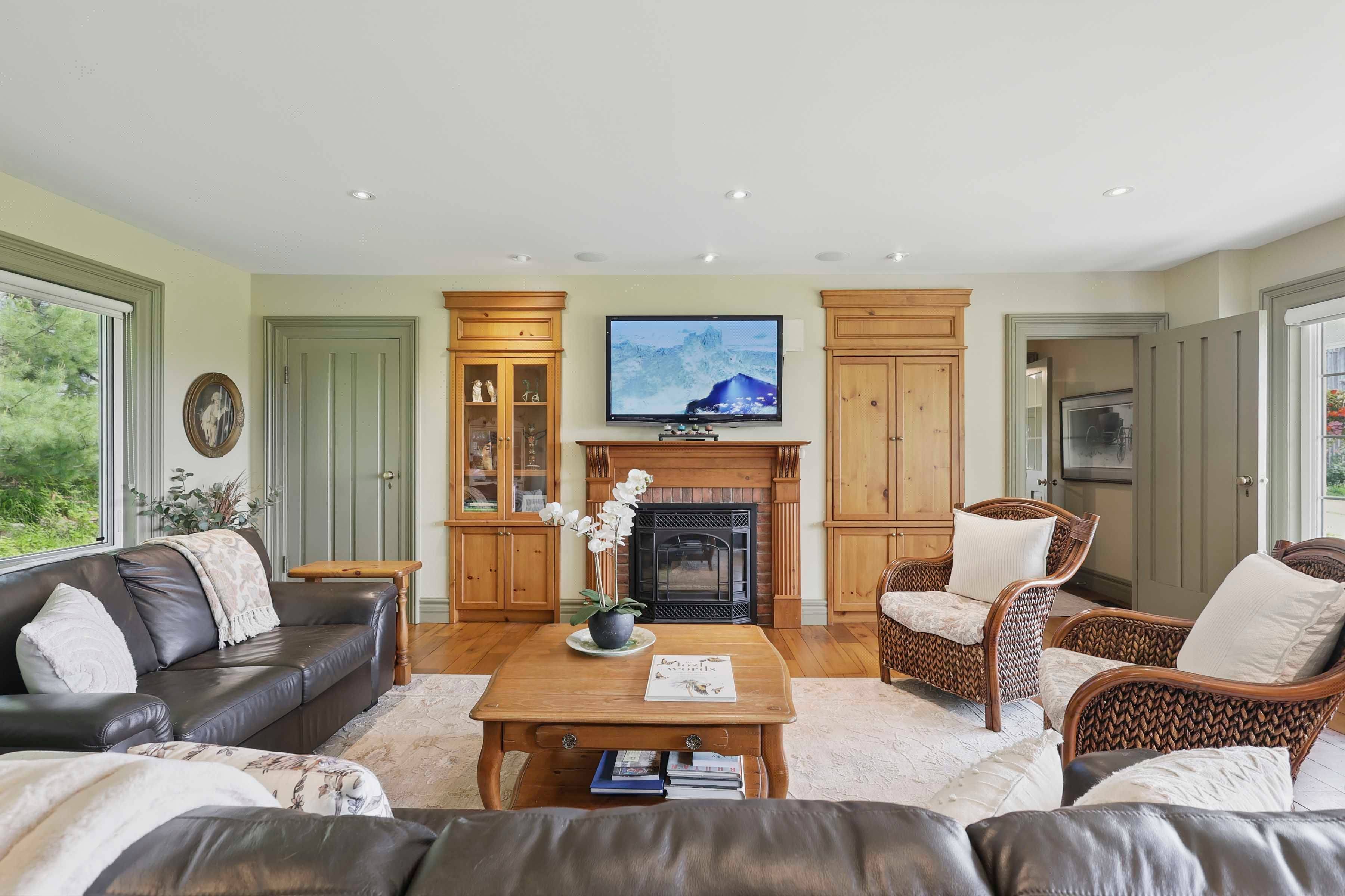 Caledon, ON L7E 3N5,16473 Mount Pleasant RD