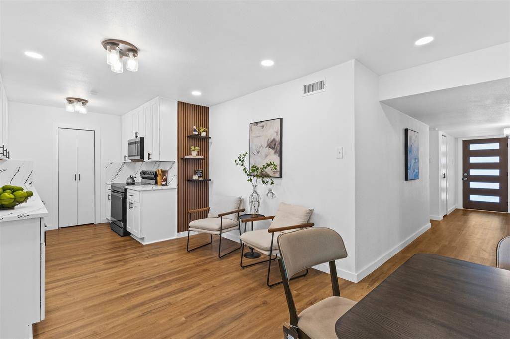 Grand Prairie, TX 75052,321 E Ferndale Lane