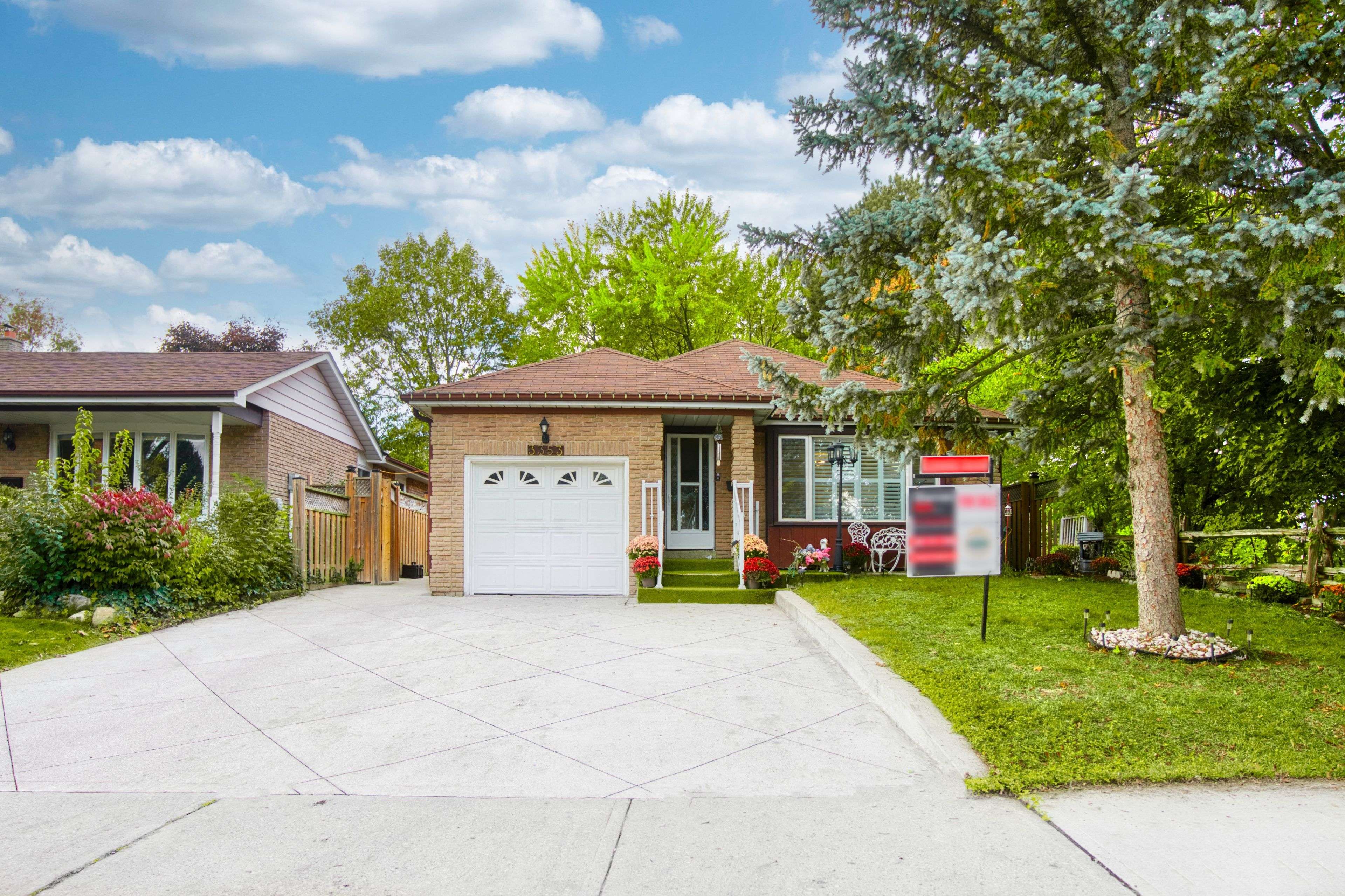 Mississauga, ON L5L 1G3,3353 Martins Pine CRES