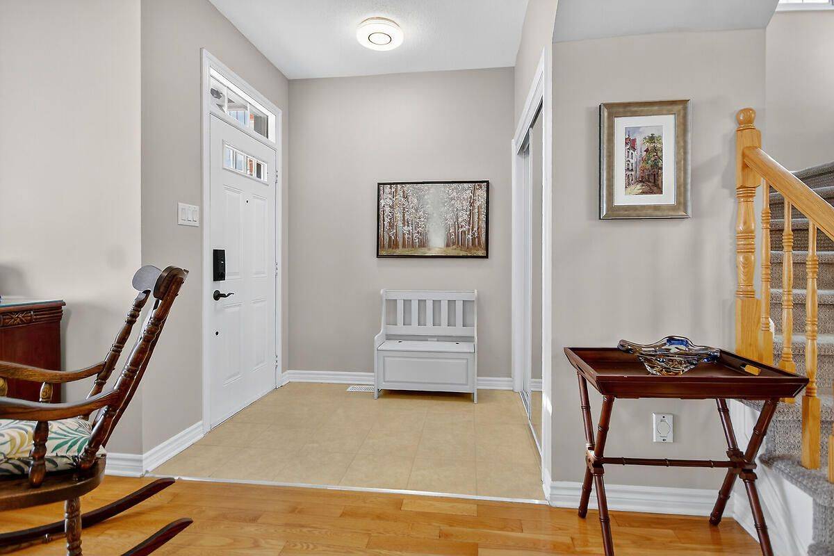 Stittsville - Munster - Richmond, ON K2S 0G6,202 Mistral WAY