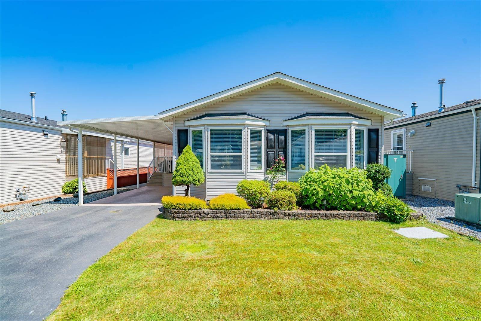 Nanaimo, BC V9R 6N1,1927 Valley Oak Dr #87