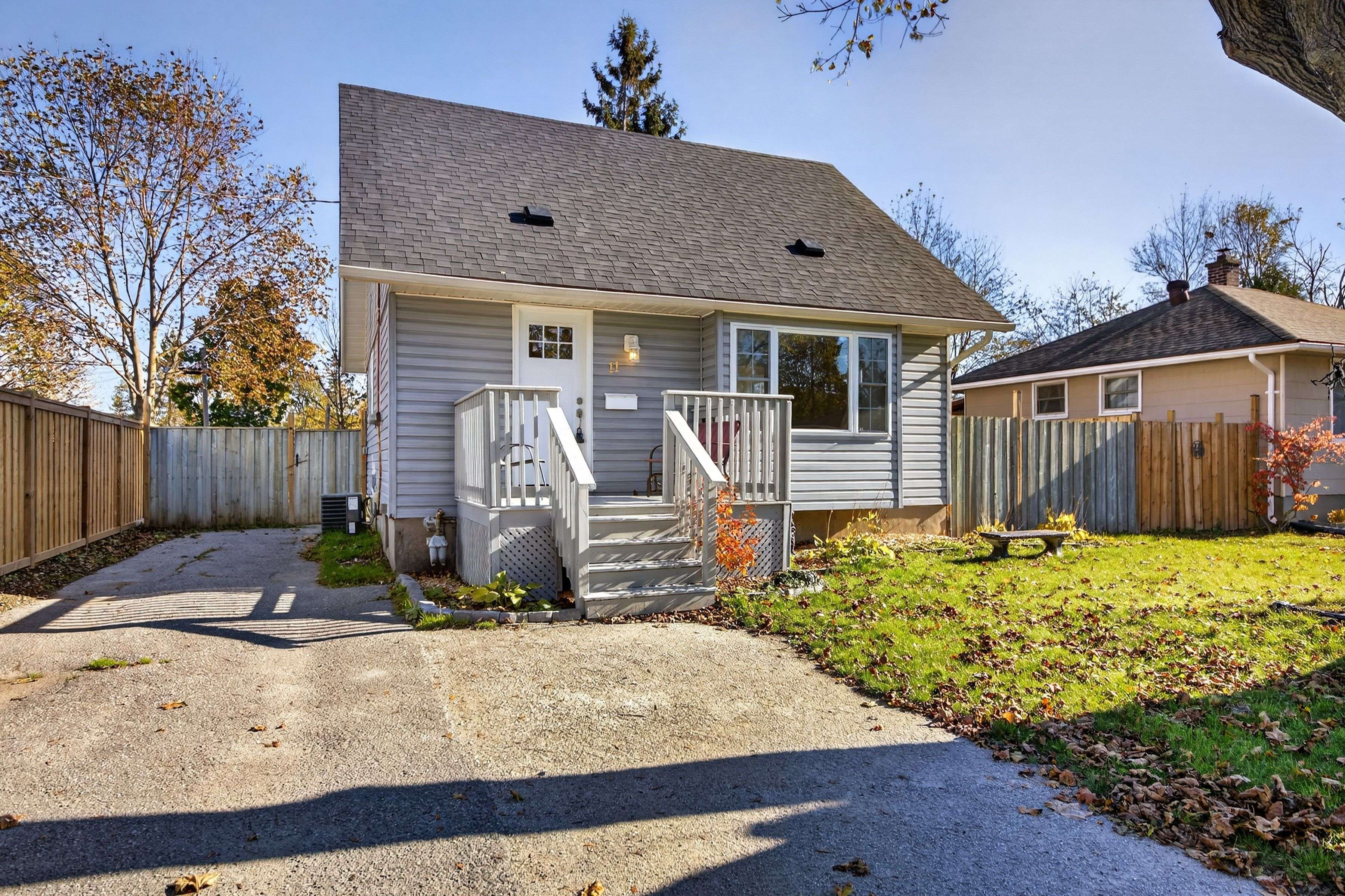 Barrie, ON L4M 3N2,11 Newton ST