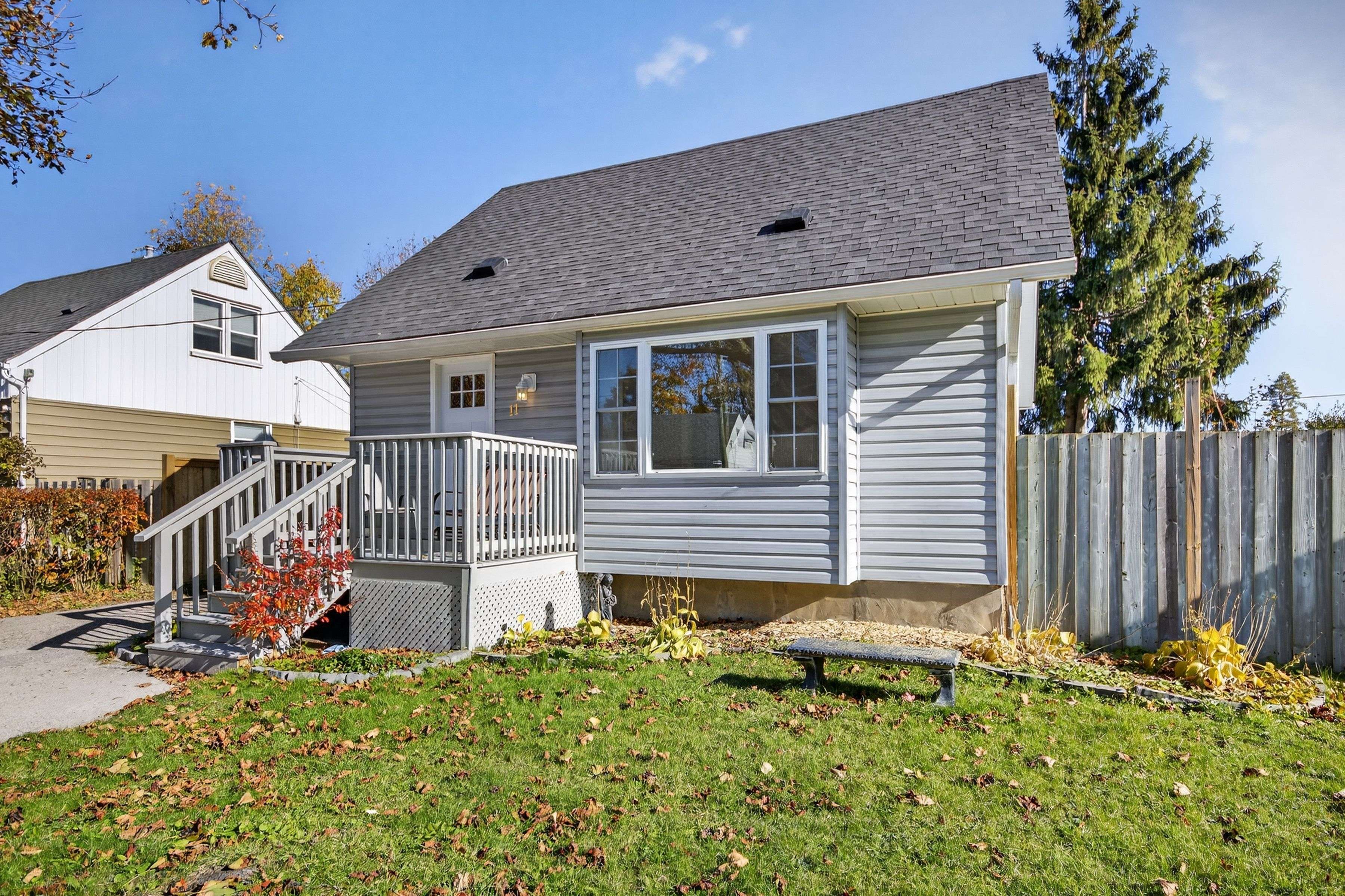 Barrie, ON L4M 3N2,11 Newton ST