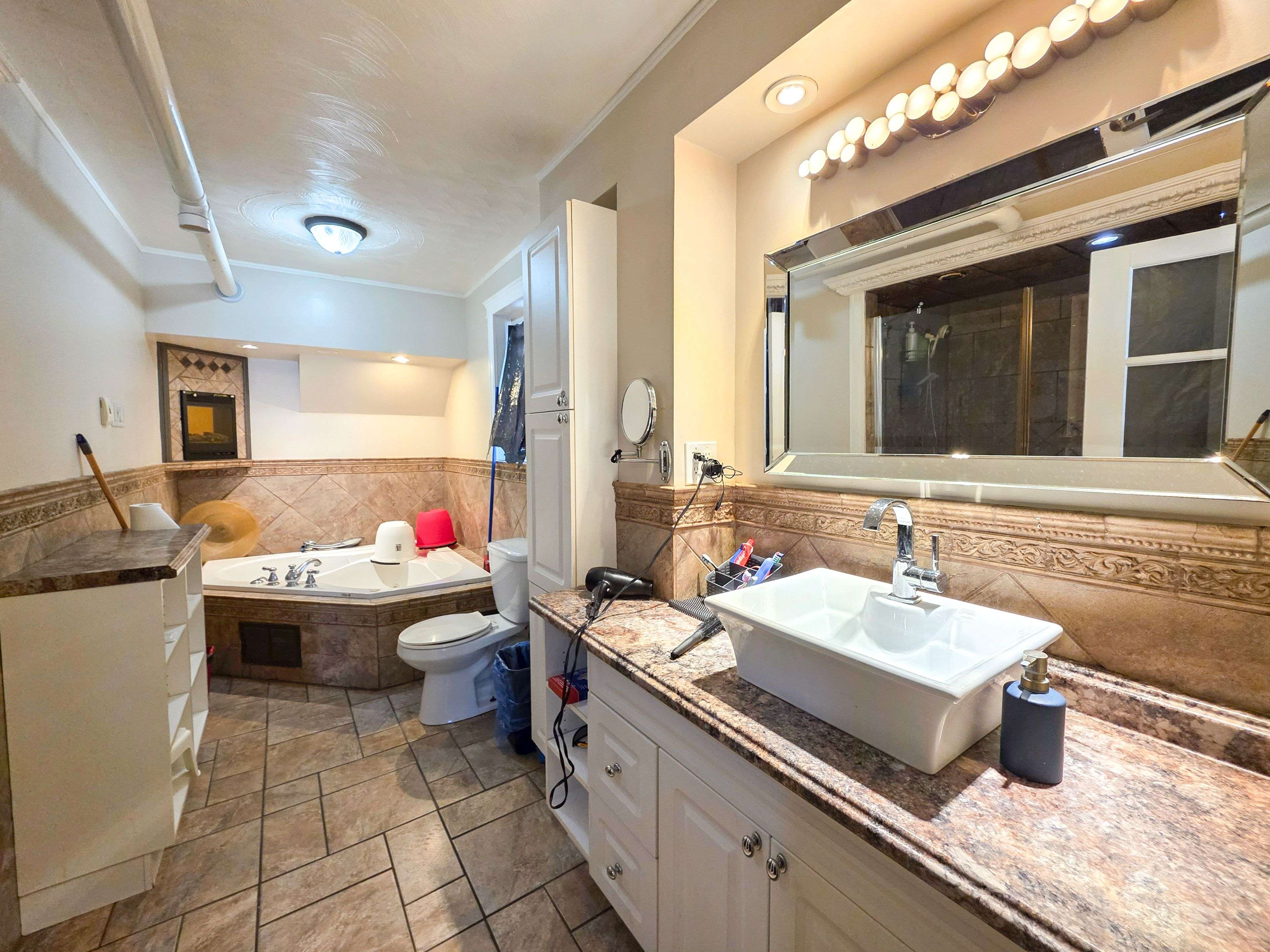 Timmins, ON P4N 2X4,210 Commercial AVE