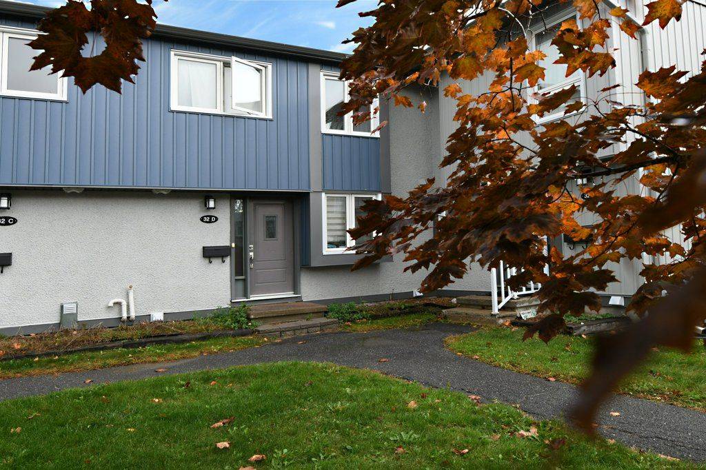 Tanglewood - Grenfell Glen - Pineglen, ON K2G 4A8,32D Benlea DR