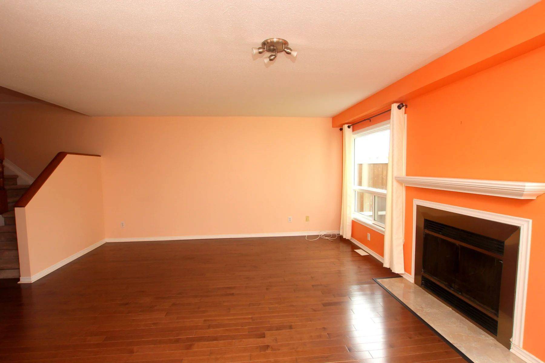 Orleans - Convent Glen And Area, ON K1W 1H1,6075 Pineglade CRES