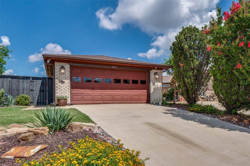 Carrollton, TX 75006,2213 Jamestown Court