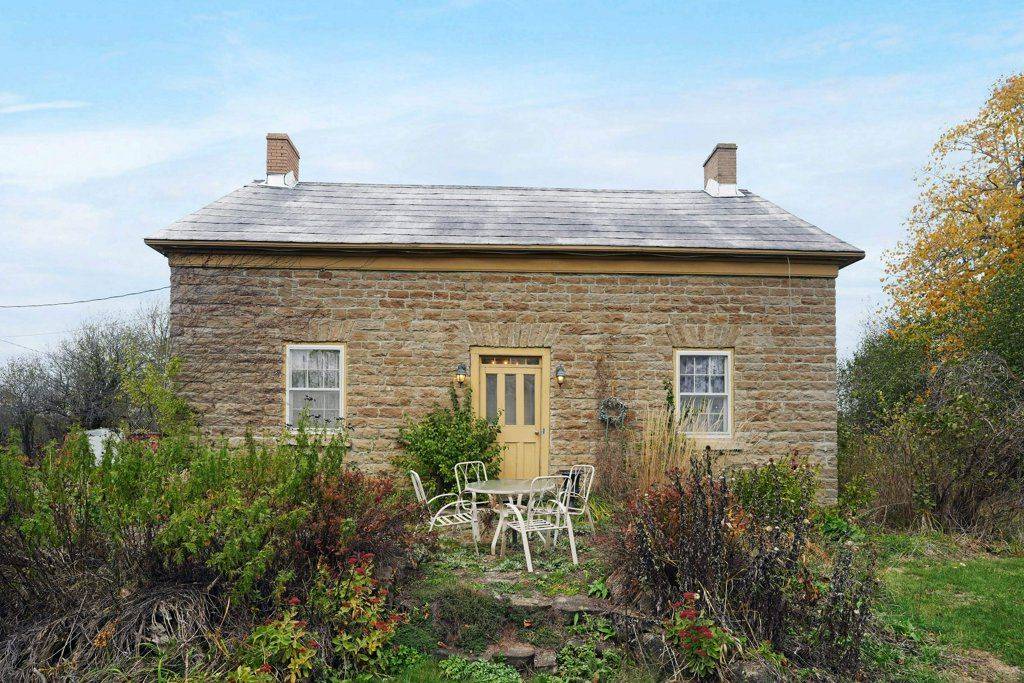 Elizabethtown-kitley, ON K0G 1R0,808 Kitley/eliz Line