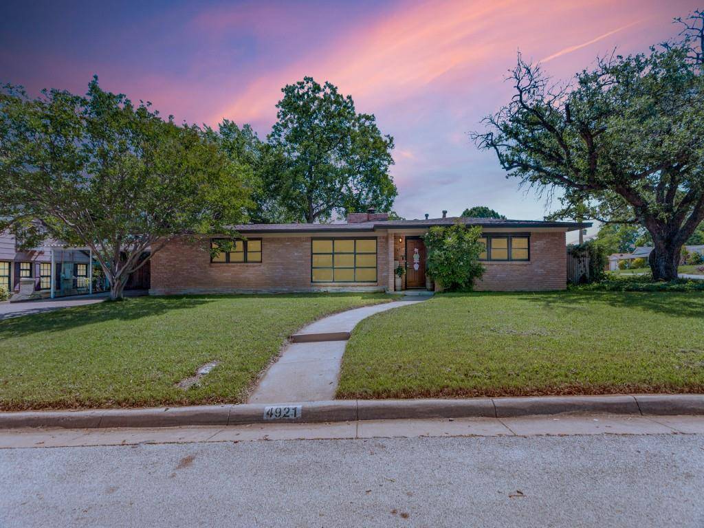 Fort Worth, TX 76133,4921 S Ridge Terrace