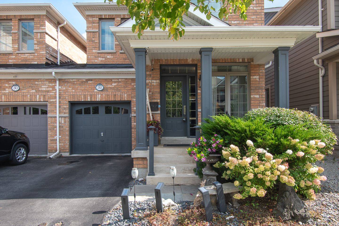 Milton, ON L9T 3X3,32 Forbes TER