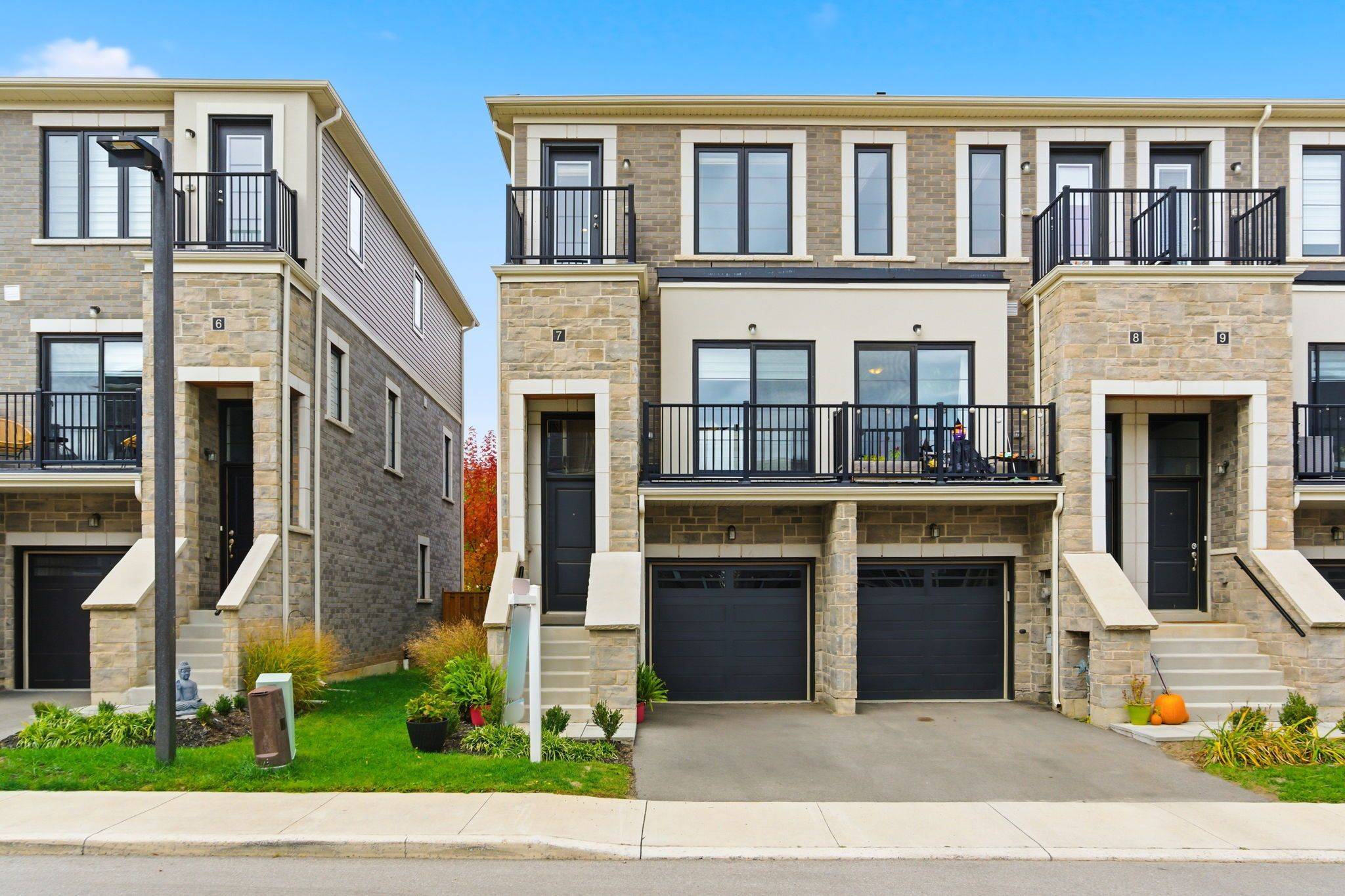 Hamilton, ON L0R 2H3,383 Dundas ST E #7