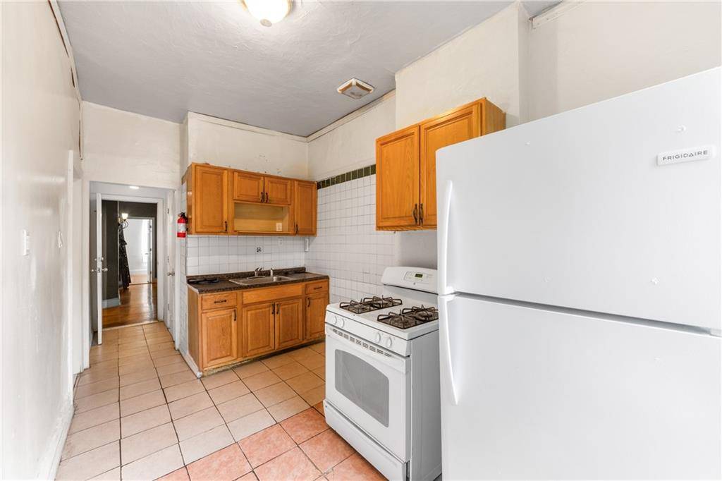 Brooklyn, NY 11207,317 Pennsylvania AVE