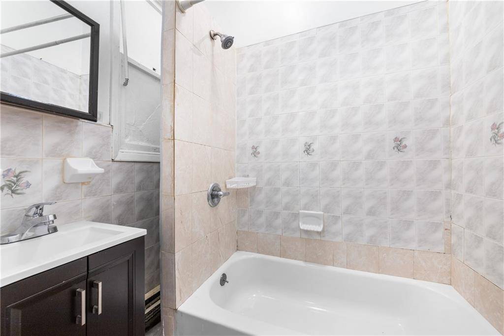 Brooklyn, NY 11207,317 Pennsylvania AVE