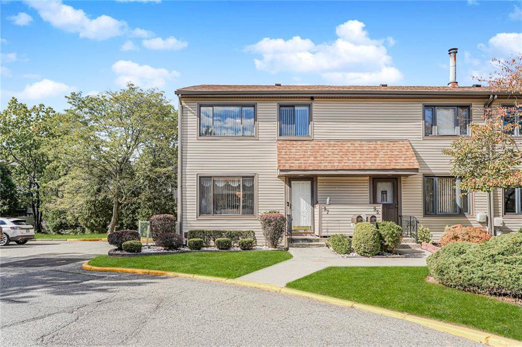 Staten Island, NY 10309,97 Bower CT #1