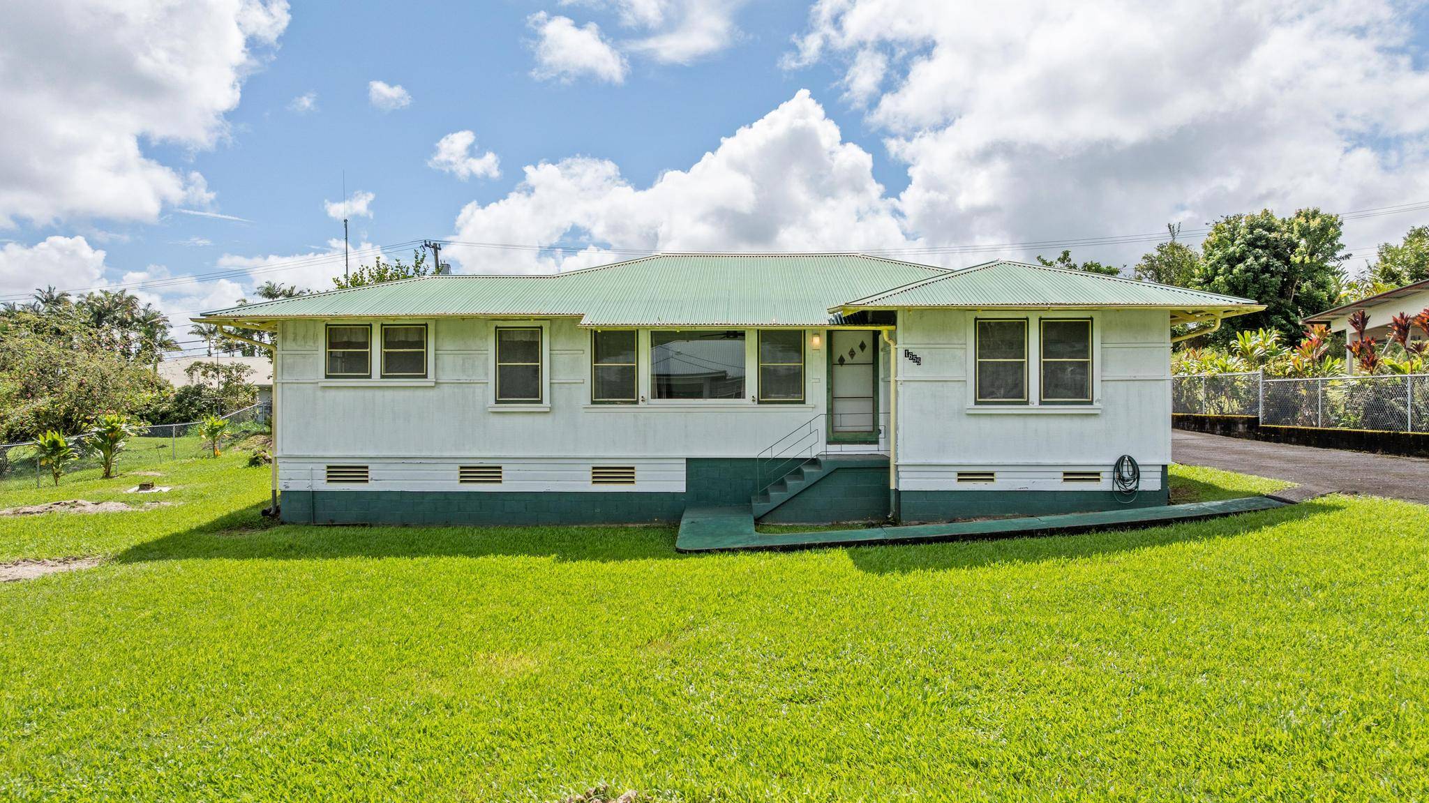Hilo, HI 96720,1655 WAILUKU DR