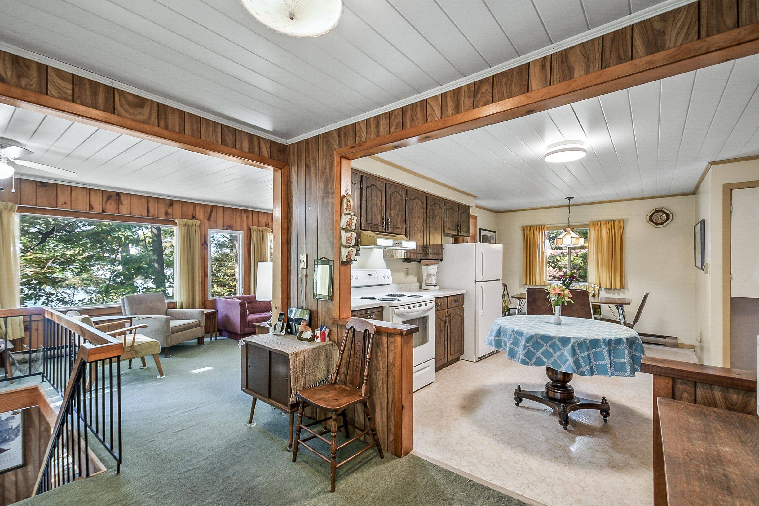 Bracebridge, ON P1L 1W8,1031 Bowyers Beach RD