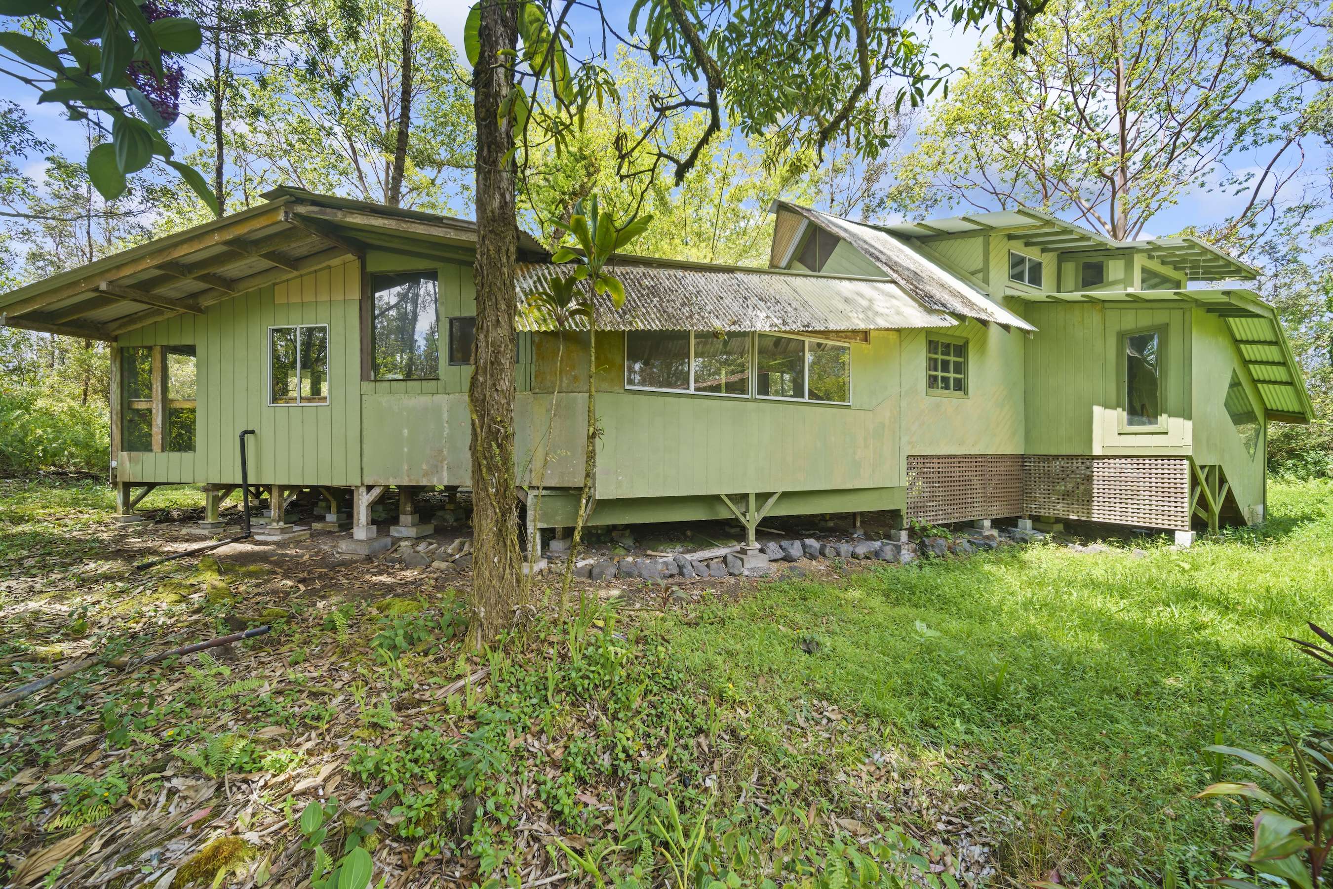 Mountain View, HI 96760,16-1857 HOPUE RD