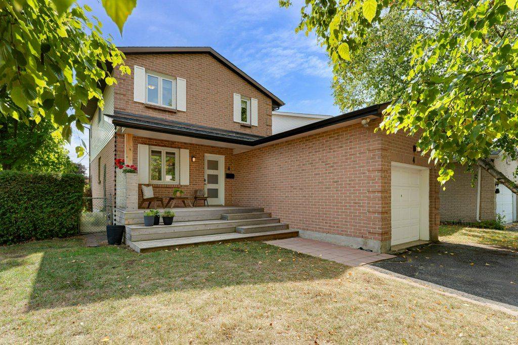 Kingston, ON K7M 7L3,4 Glenaire Mews