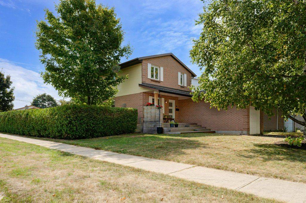 Kingston, ON K7M 7L3,4 Glenaire Mews