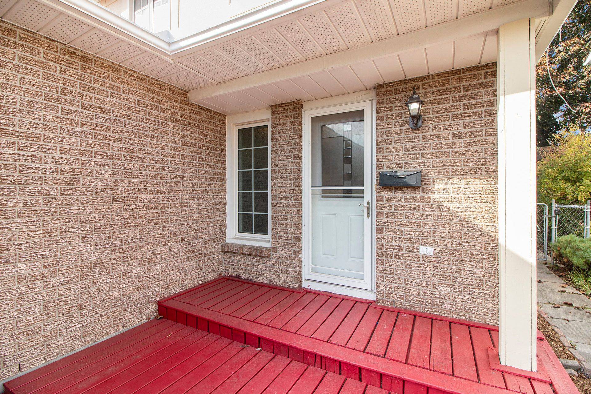 Orleans - Convent Glen And Area, ON K1C 2X9,6357 St Louis DR