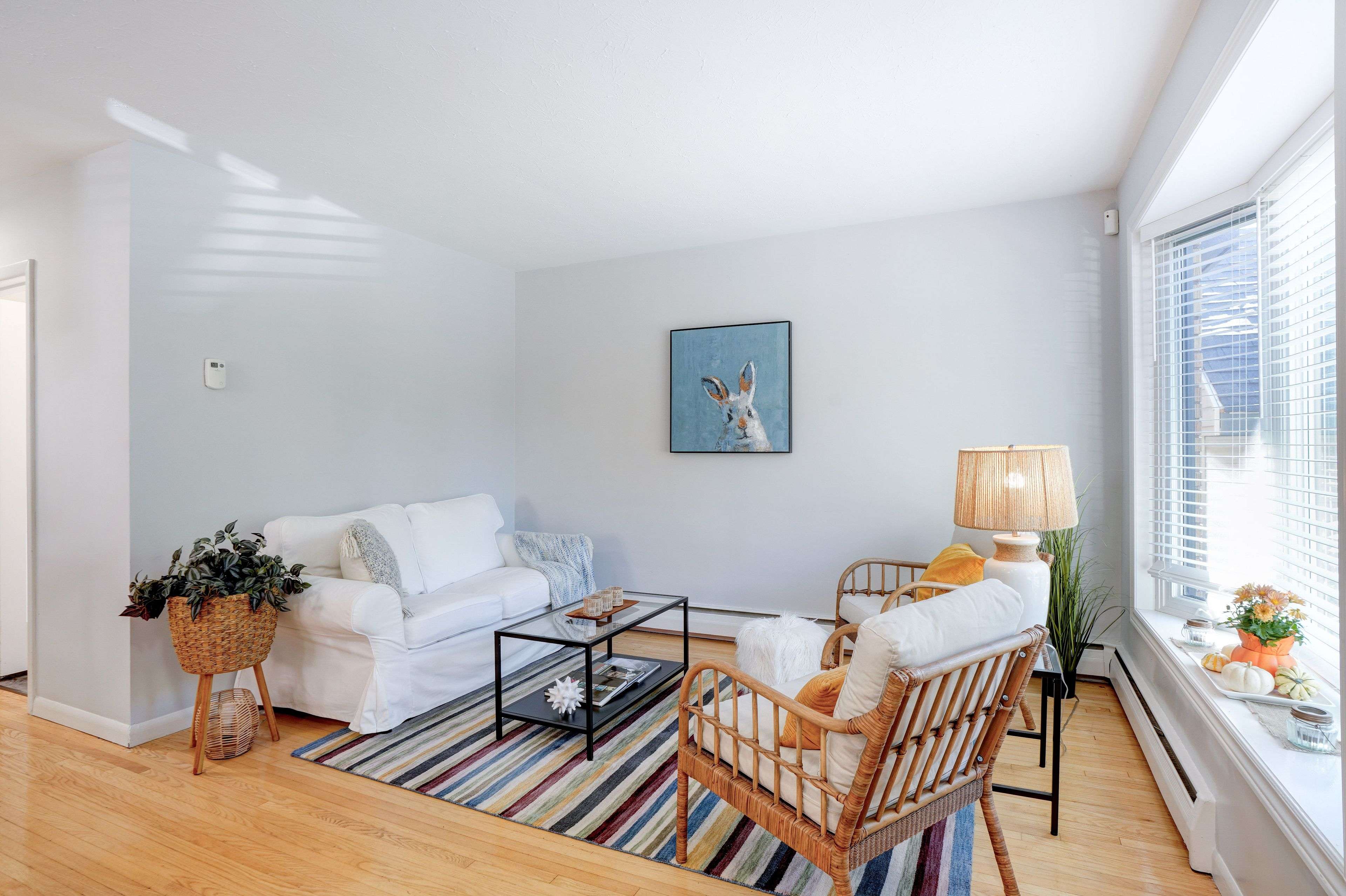 London East, ON N5Y 2Y5,106 Thornton AVE