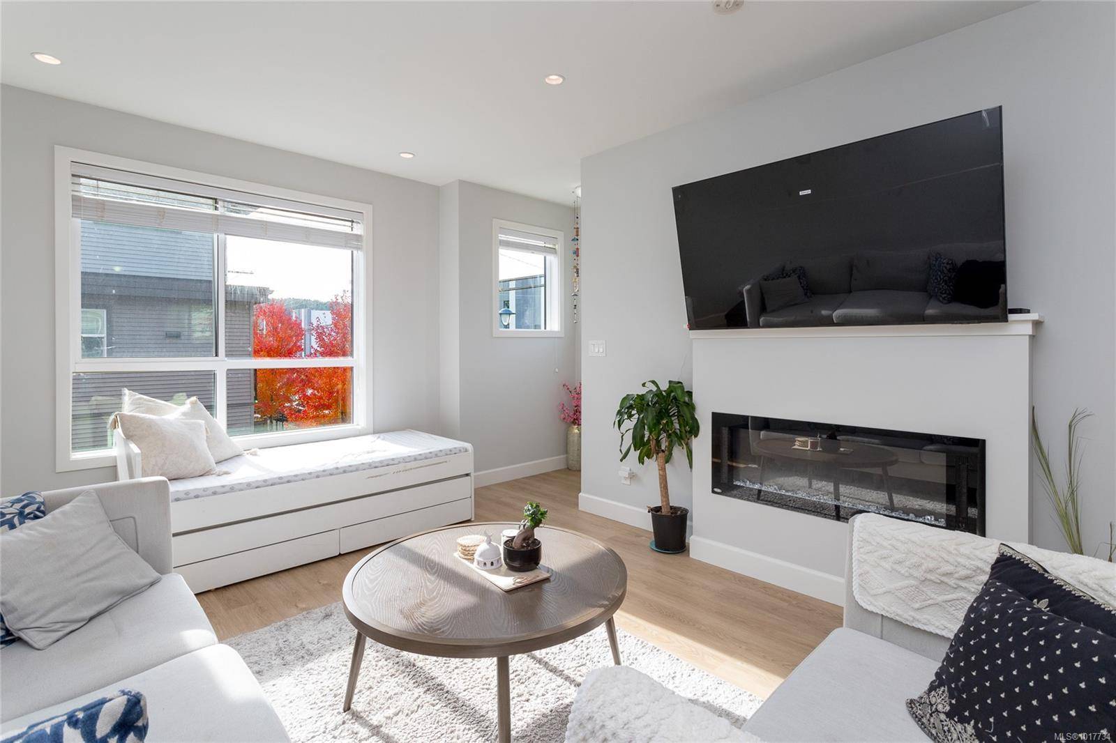 Langford, BC V9C 0P2,3351 Luxton Rd #1201