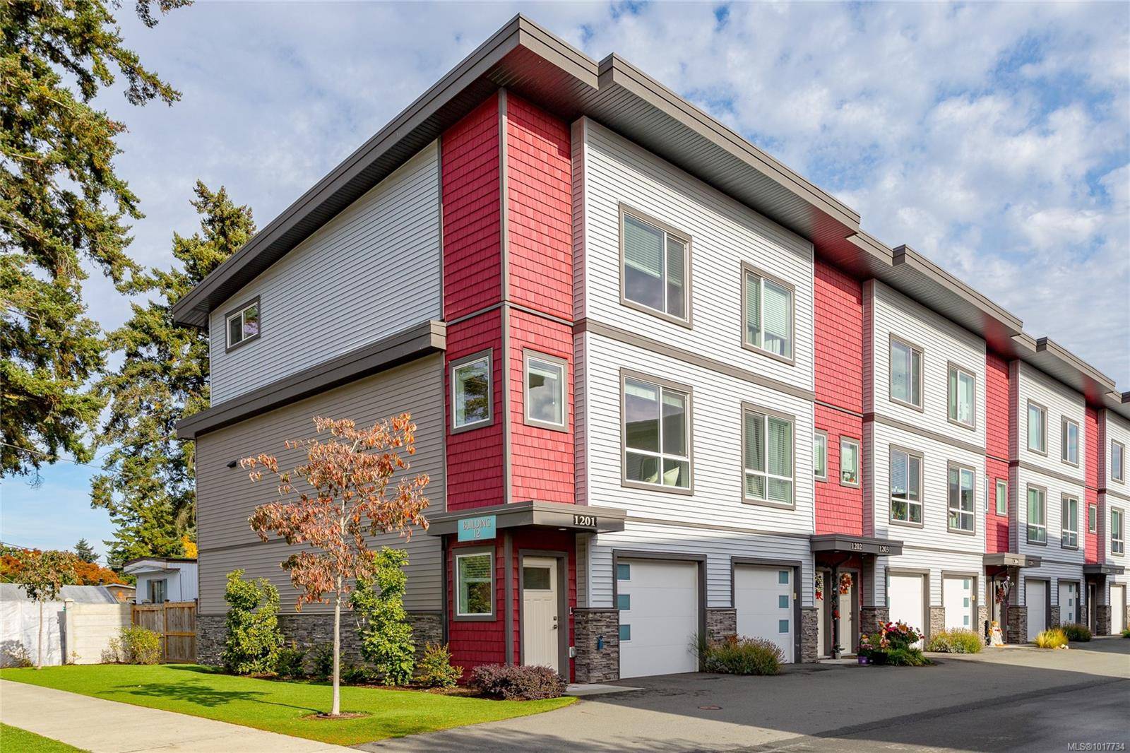 Langford, BC V9C 0P2,3351 Luxton Rd #1201