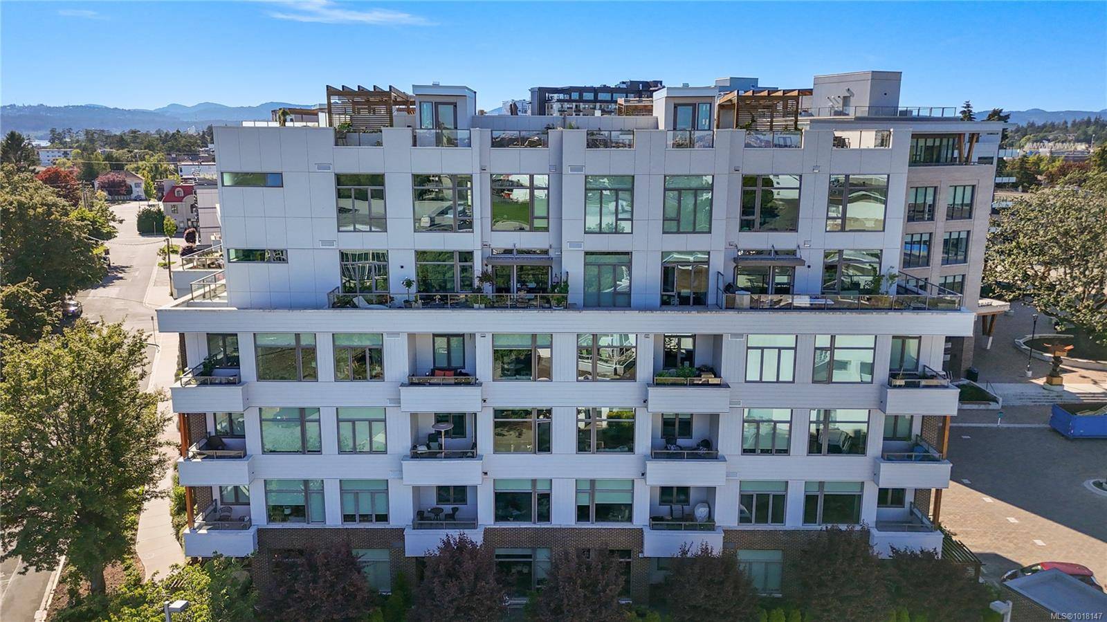 Esquimalt, BC V9A 0H5,1216 Carlisle Ave #503