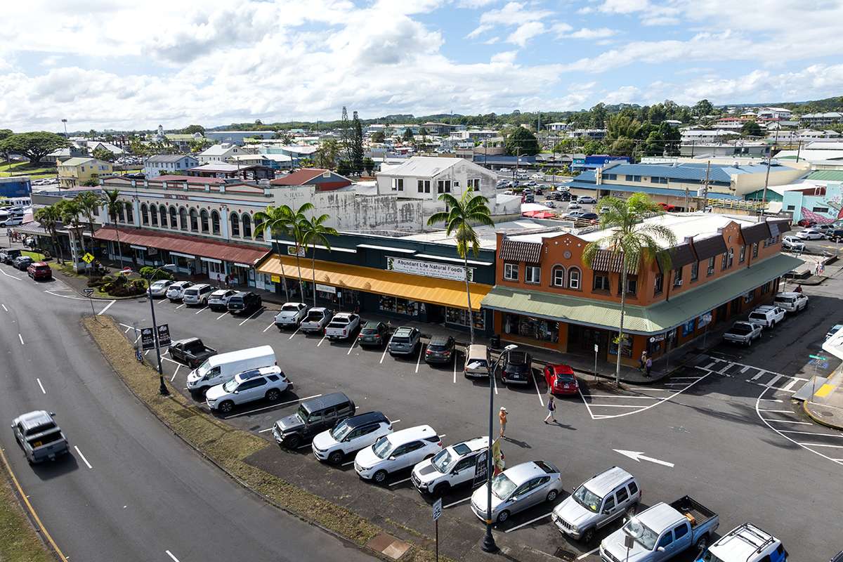 Hilo, HI 96720,292 KAMEHAMEHA AVE #292,300,302