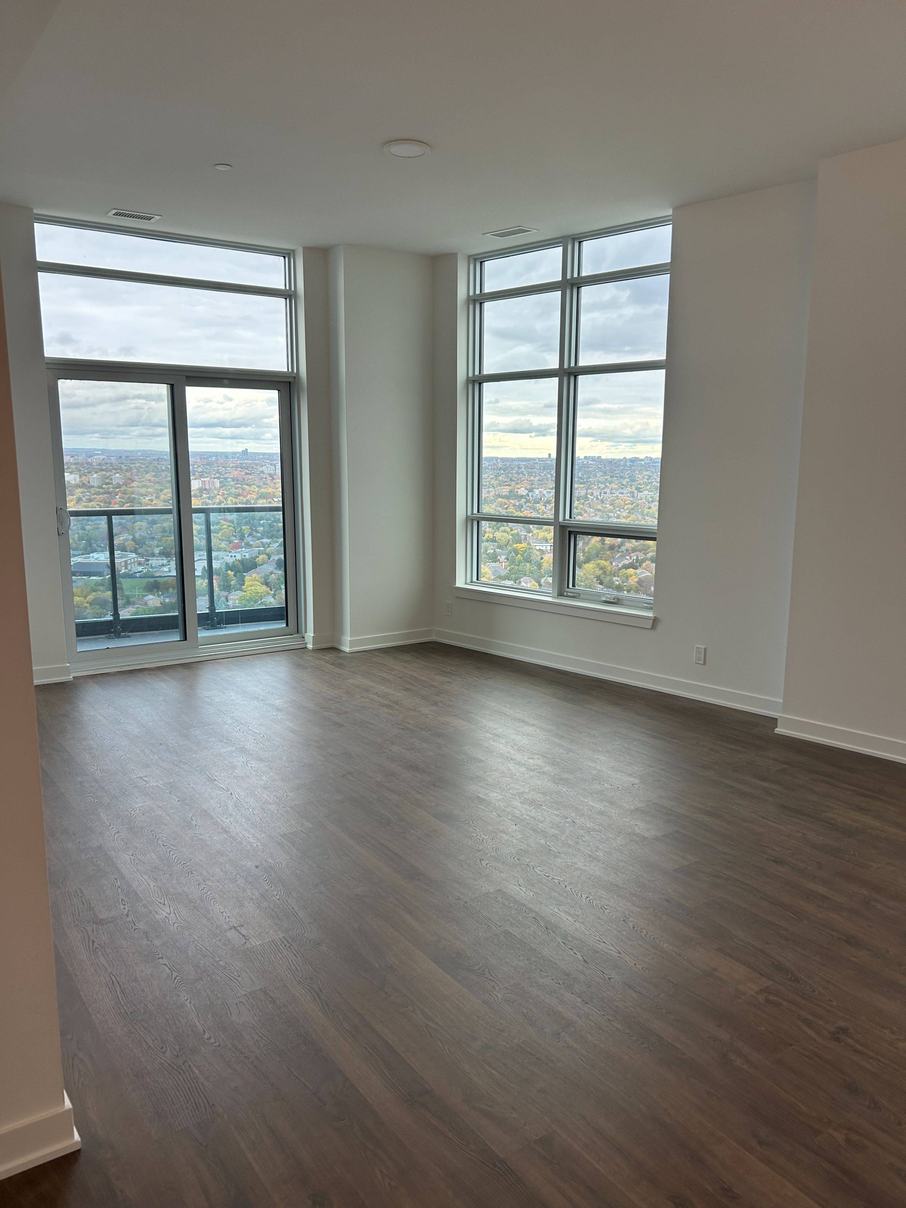 Vaughan, ON L4J 4P8,50 Upper Mall WAY #B-PH09