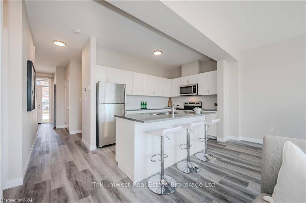 North Dumfries, ON N0B 1E0,66 Ayr Meadows CRES