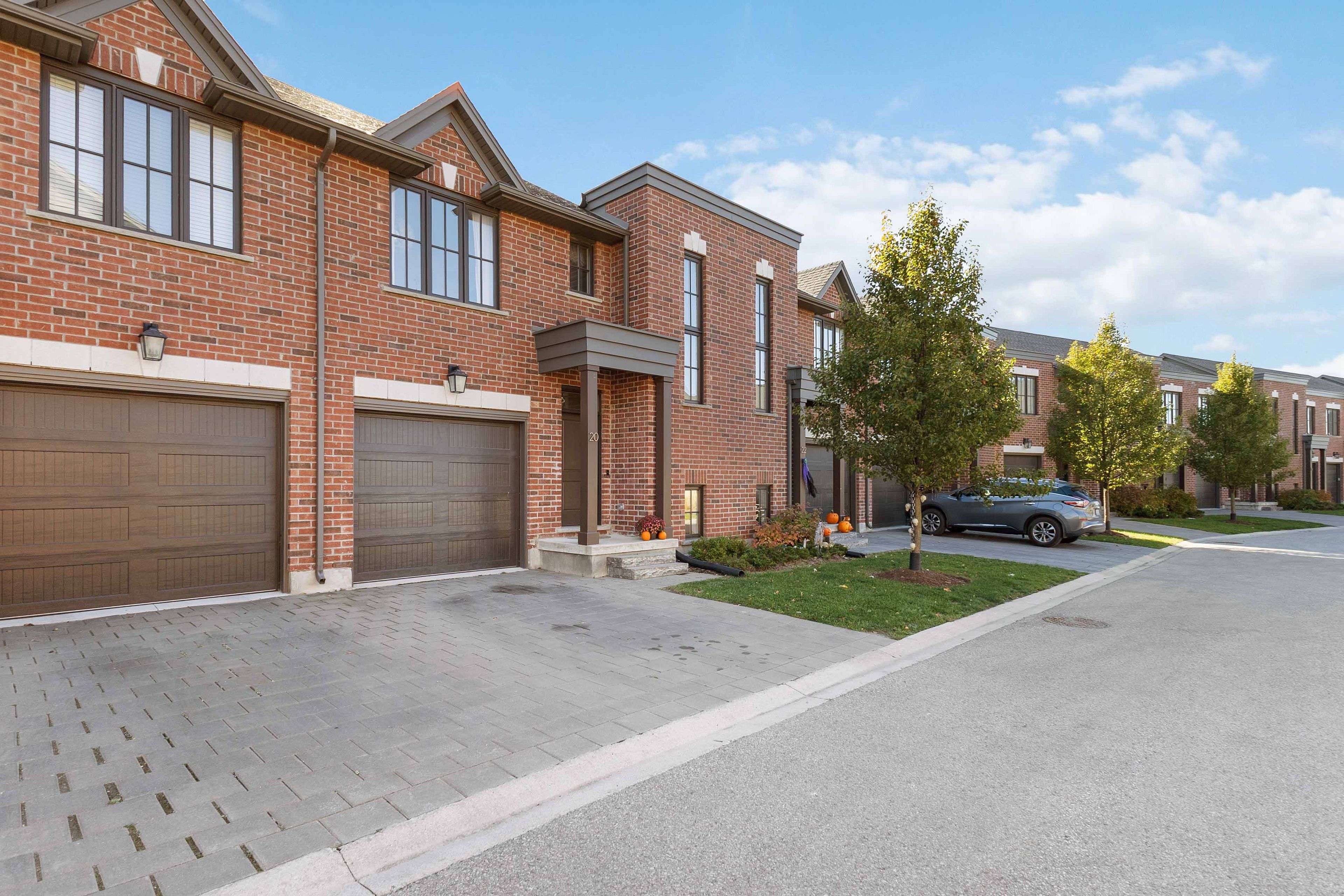 London North, ON N5X 4B3,555 Sunningdale RD E #20