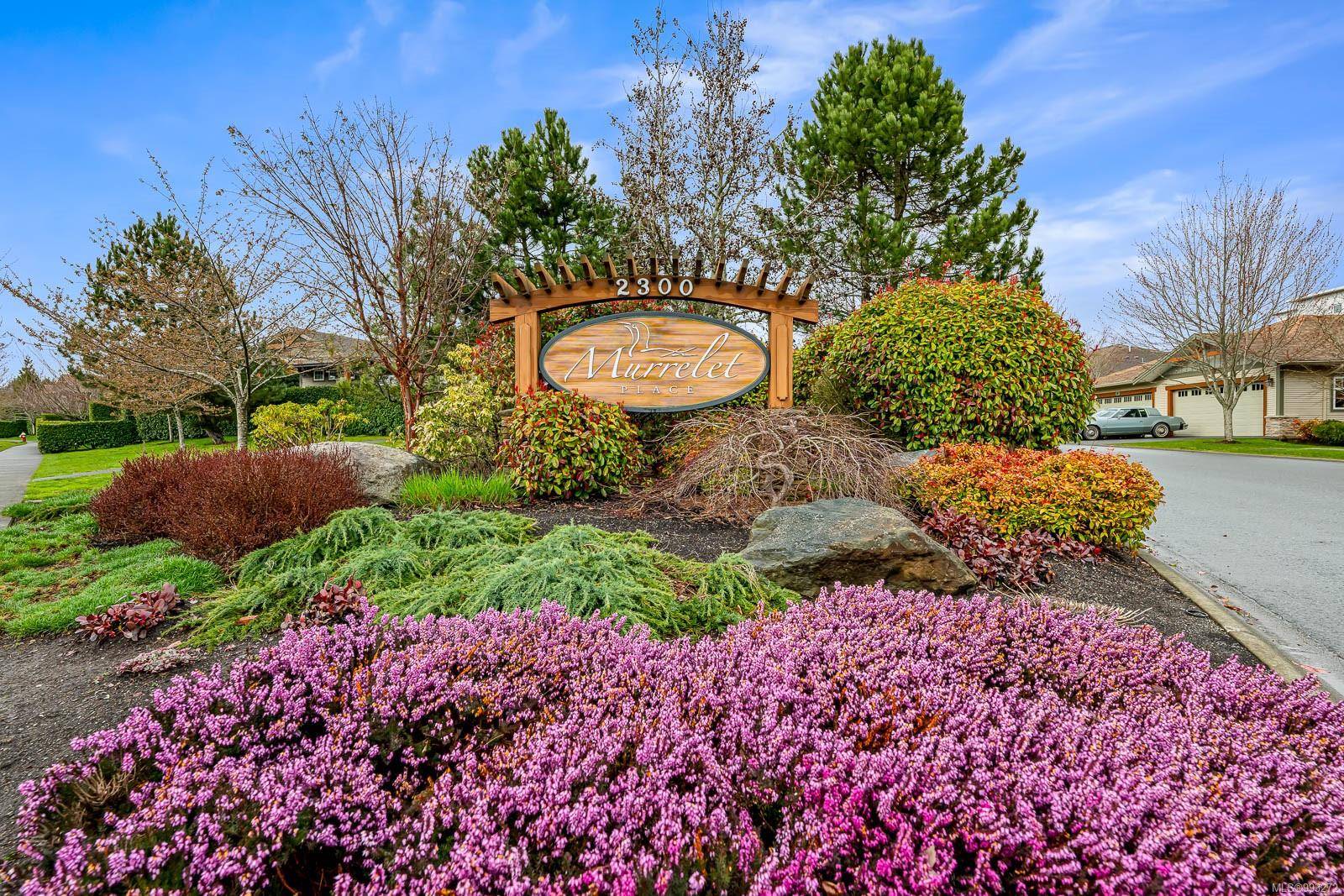 Comox, BC V9M 4J2,2300 Murrelet Dr #44