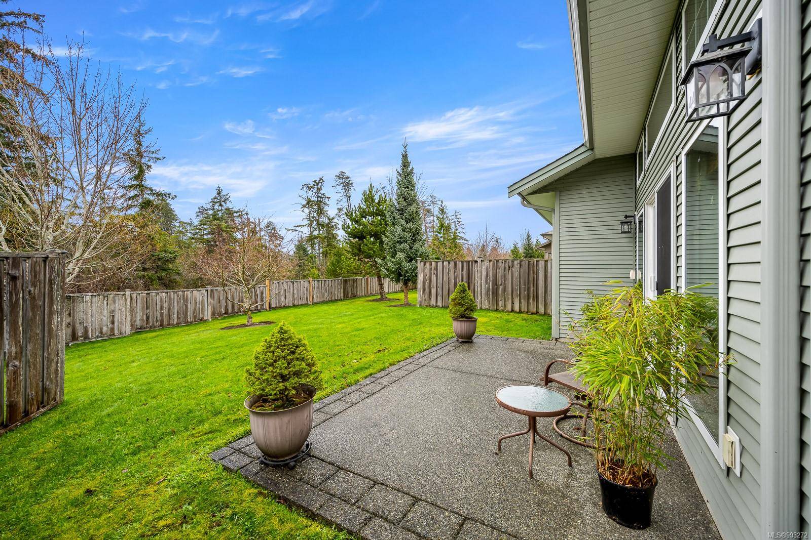 Comox, BC V9M 4J2,2300 Murrelet Dr #44