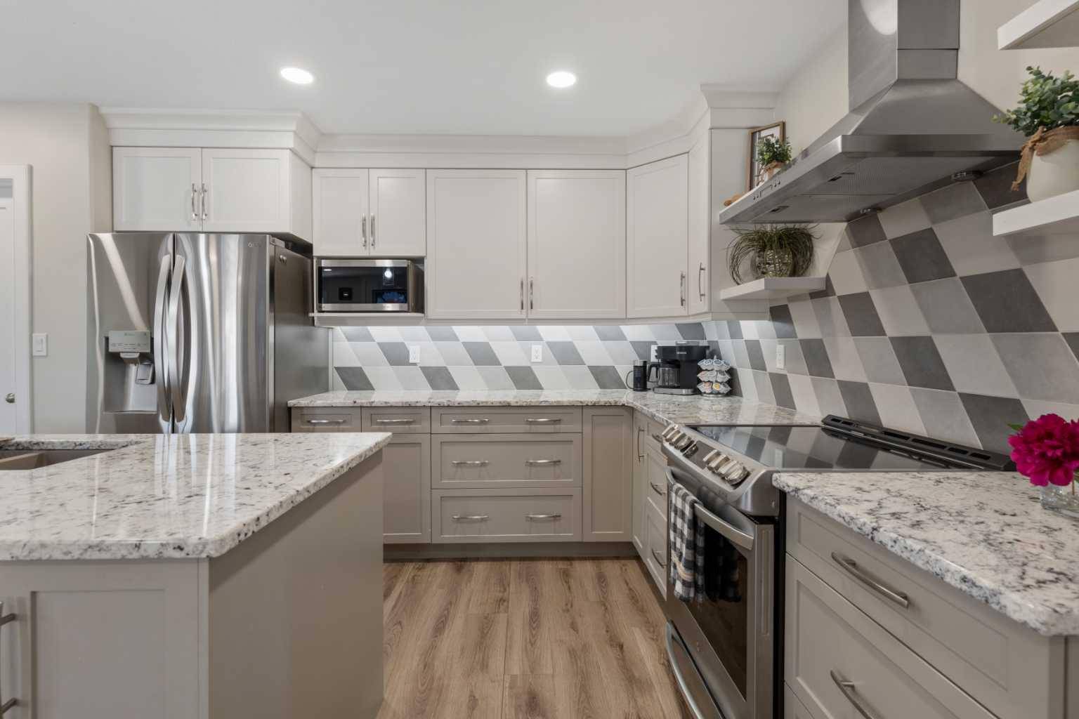 Camrose, AB T4V 5B7,6809 38 AVE