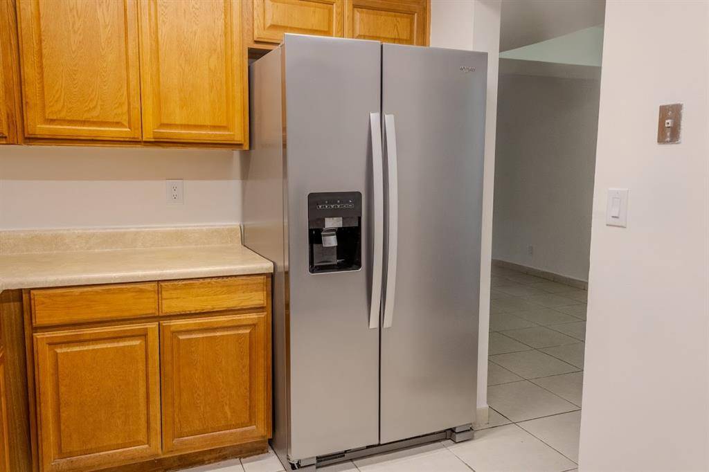 Sunrise, FL 33351,7733 Balboa St #8