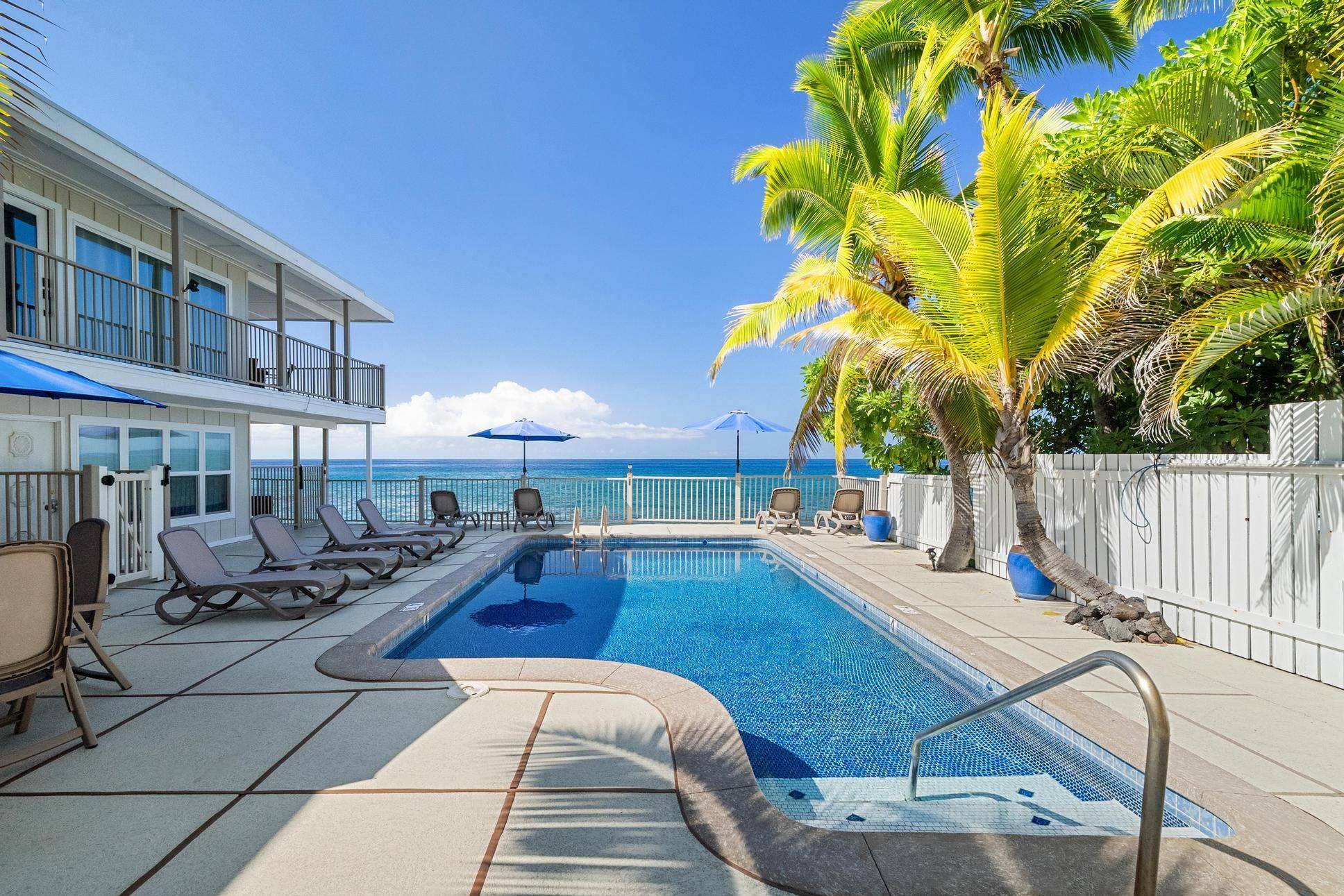 Kailua-kona, HI 96740,75-6124 ALII DR #204