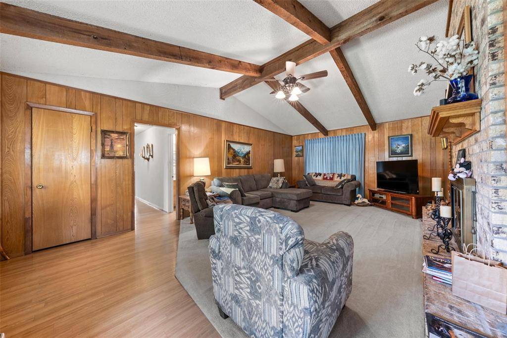 Lacy Lakeview, TX 76705,402 N Walnut Street