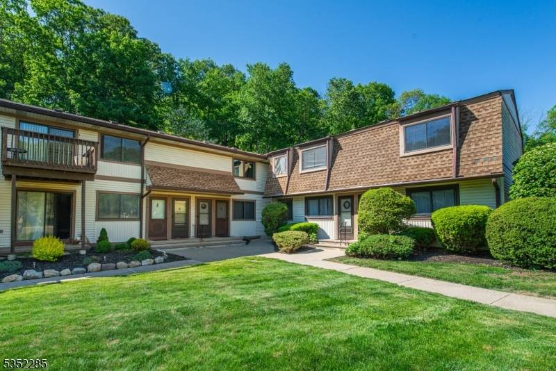 Stanhope Boro, NJ 07874,2011B Stonegate Ln #B